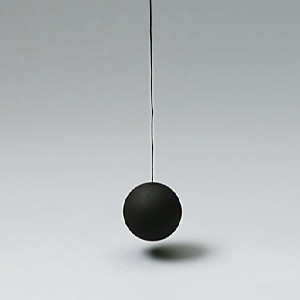 Kugel mit metallischer Oberfläche