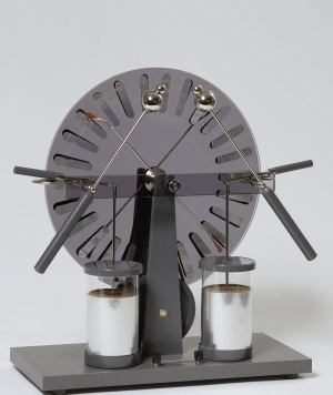 Influenzmaschine (Whimhurst-Maschine)