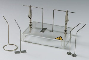 Apparat zur Darstellung elektrischer Feldlinien