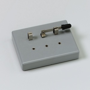 Hebel-Umschalter, einpolig, auf Sockel