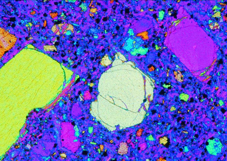 Basalt, Gesteinsdünnschliff Dauerpräparat