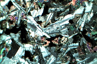 Dolerit, Gesteinsdünnschliff Dauerpräparat