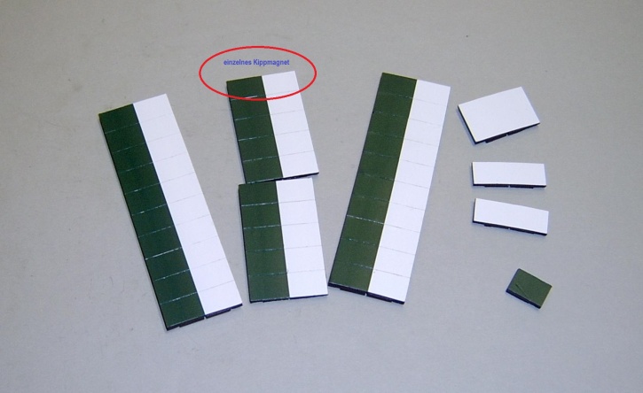 Magnetsymbol für Stundenplan, halb dunkelgrün-halb weiß