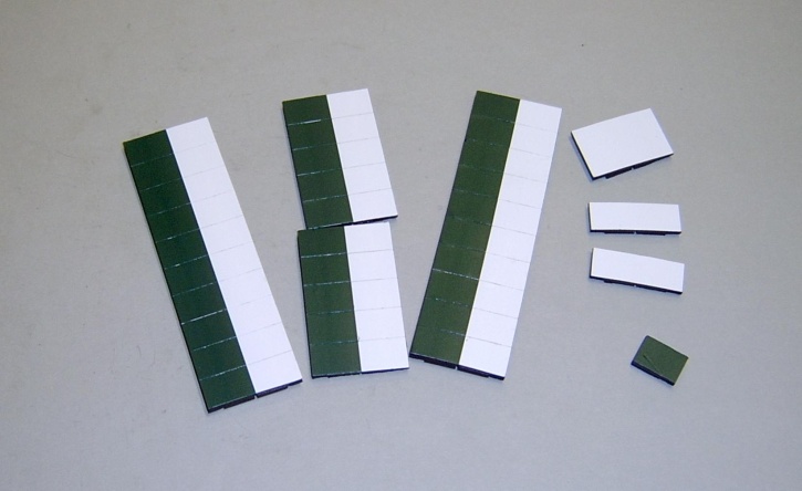 Satz Kippmagnete für Stundenplan, halb dunkelgrün-halb weiß