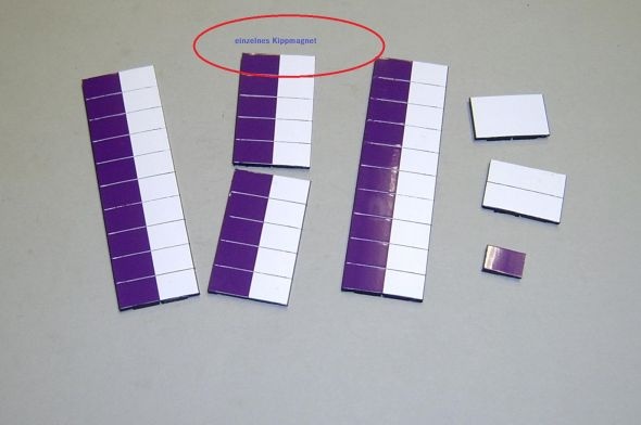 Magnetsymbol für Stundenplan, halb lila-halb weiß