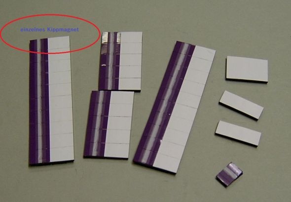 Magnetsymbol für Stundenplan, halb lila mit weißem Streifen-halb weiß