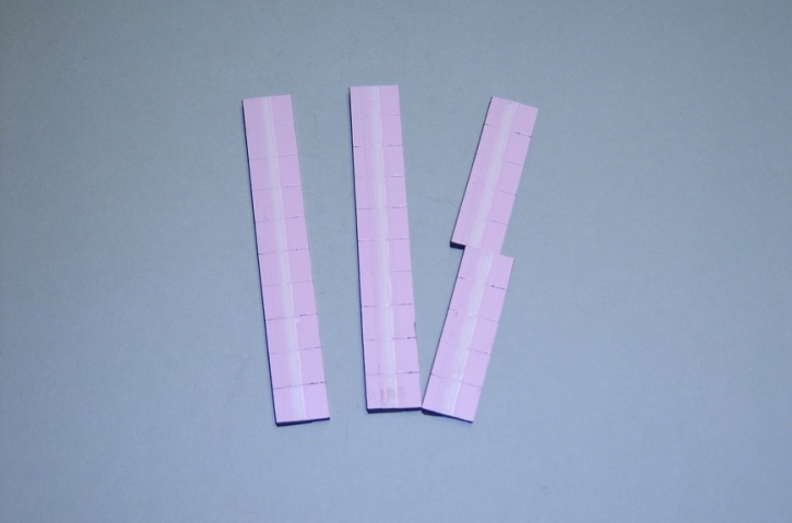 Satz Kippmagnete für Zusatzpläne, rosa mit Streifen