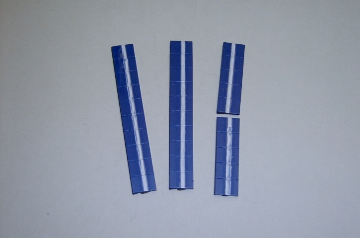 Satz Kippmagnete für Zusatzpläne, dunkelblau mit Streifen