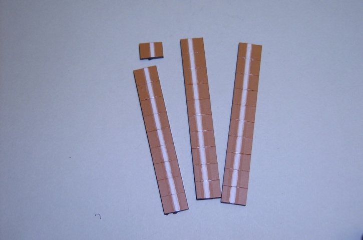 Satz Kippmagnete für Zusatzpläne, braun mit Streifen