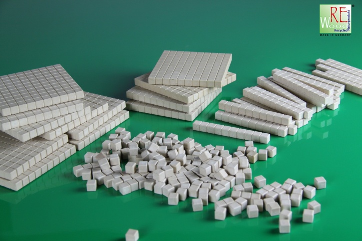 Dienes Grundsortiment aus RE-WOOD®, Klassensatz im Karton