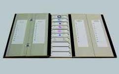 Mappe für 20 Mikropräparate, aus starker Pappe, mit Verschluss