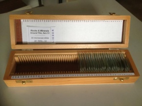 Gesteinsdünnschliffe Serie V, 22 Dauerpräparate, mit interaktiver CD